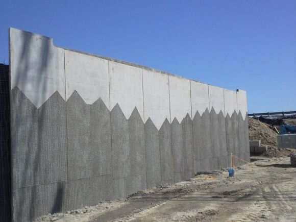 custom precast concrete retaining wall panels